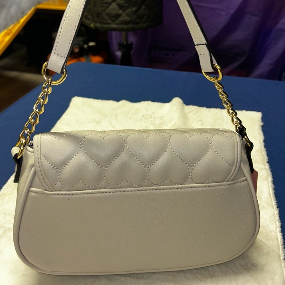 NWT…Juicy Couture Gray Shoulder Bag with Quilted Design and Gold Hardware - Picture 6 of 11